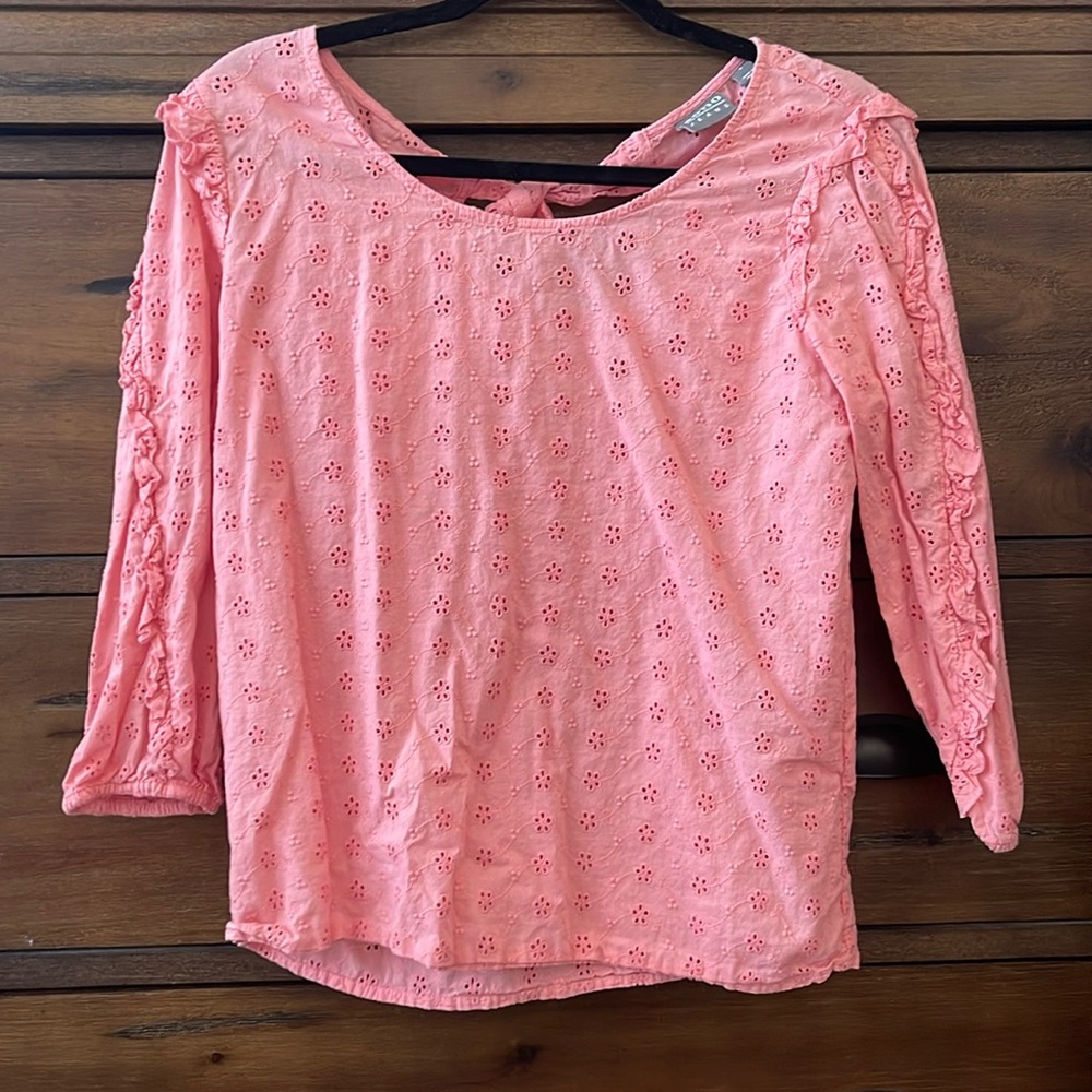 Women’s size small New York and Company Soho blouse in pink.